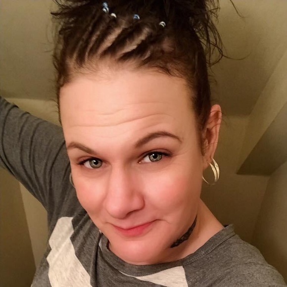 Meet your Posher, Lisamariee - Picture 1 of 1